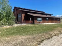 Apartment on Private Small Ranch - Sapphire Mtns - 3-Star