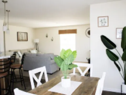 Coastal Retreat with dune access! レイクサイドのホテル