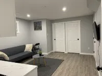 Guest Home in Regina -- Feels like Home 리자이나 호텔