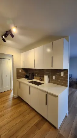 ENTIRE 2 BEDROOM APARTMENT BY UW RESEARCH PARK Отели рядом с достопримечательностью «Університет ім. Вільфреда Лорьє»