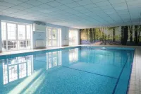 Forest Lodge Hotel - Pools