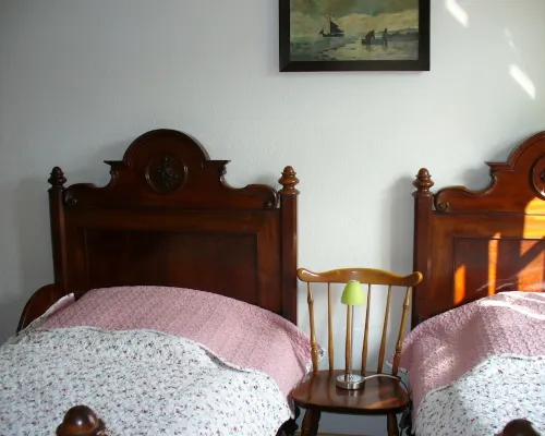 Comfortable 4-Star Roof Terrace Apartment, Quiet and Central, 4 Adults + 1 Baby فنادق في فارنيموند