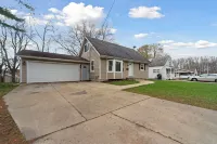 Updated Lansing Home | 4BR w Basement Theater Room Hotels near Citi Trends