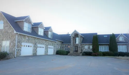 Fall SPECIALS… Private Lakeside Estate on 40 Acres w/ Million Dollar View