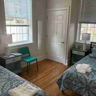 Boston Spacious Apartment with private outdoor patio Rooms