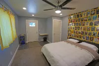 Fun Guest Quarter With Bathroom Available For Rent Close To Downtown Bend.