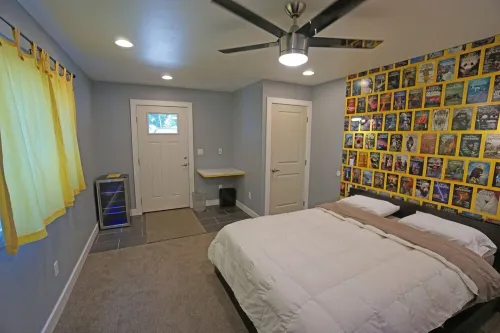 Fun Guest Quarter With Bathroom Available For Rent Close To Downtown Bend.