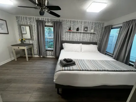 Relax, Snap, and Stream In Style.  Spacious 4 King Bed Room w/Game Room.