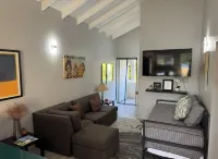 2Bd Apartment on Main Rd - Ernie’s Place 2N Hotels in Cedar Grove