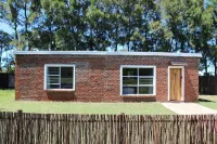 Wild Paradise Cottage Nº2 in PE Hotels near Seaview Lion Park