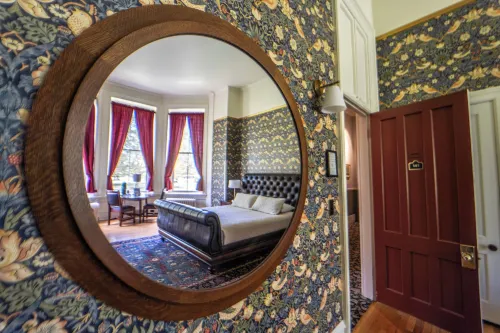Oneida Community Mansion House - 3-Star