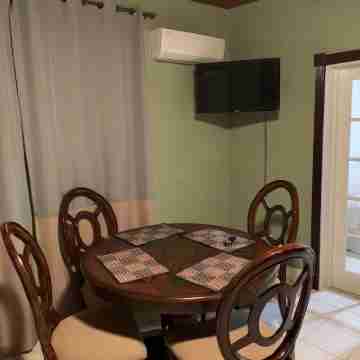 Entire Guest Suite - 1 bedroom Others