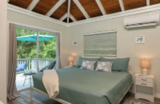 Villa de Paz, STJ 4 BR/2.5B, 2-8 guests Pool Private Renovated AC backup power