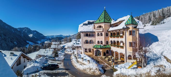 Hotel Ansitz Jakoberhof Hotels in Ortisei