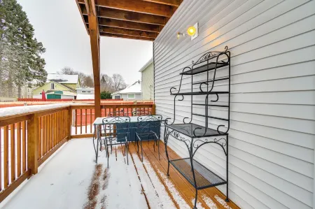 2 Mi to Syracuse University: Apt w/ Fire Pit Отели рядом с достопримечательностью «The Oncenter»