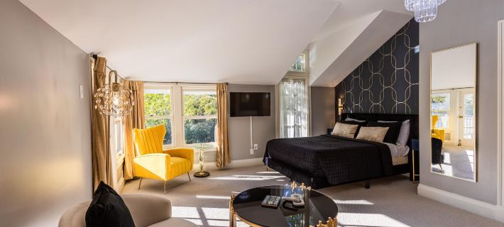 Boho Manor Hotels in Sonoma County