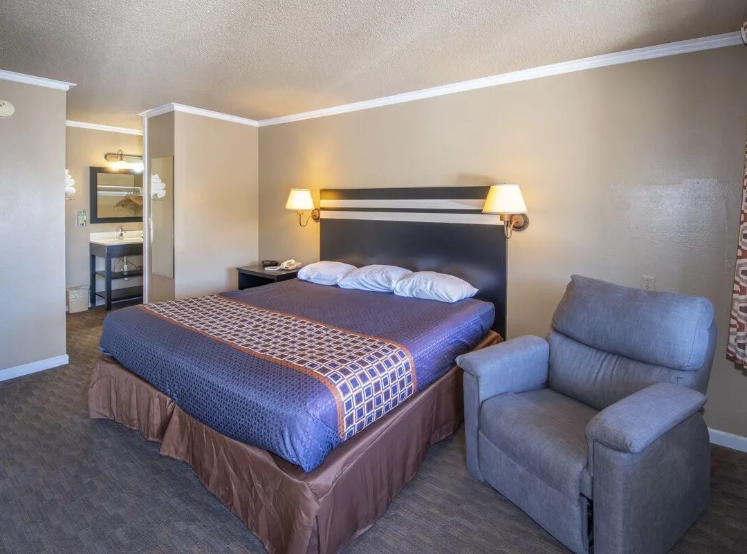 Surf Motel And Gardens - Fort Bragg, CA