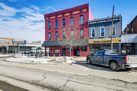 Bring a Pet: Historic Downtown Olean Apartment