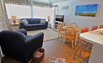 Lake Arrowhead Lodging
