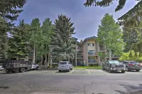 Newly Upgraded Avon Condo w/ Pool & Hot Tub Access - parking