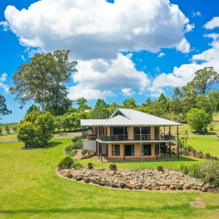 Clarendon Forest Retreat