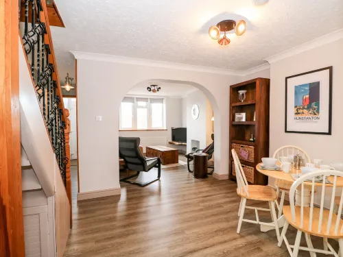 57 Southend Road - Homestays