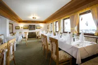 Hotel Sonnenburg Hotels in Lech