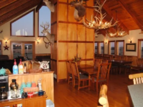 ReWild Ranch LLC Hoteles en Condado de Custer