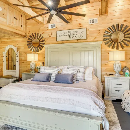 Great Outdoor Space Margys Farmhouse in Jasper