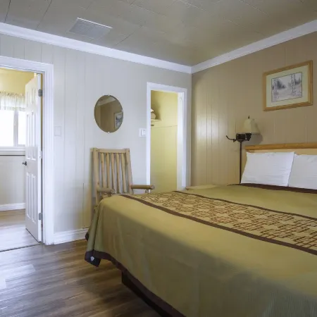 Green Gables Motel & Suites
