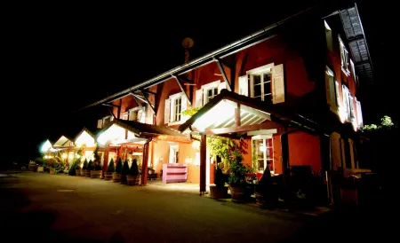 Auberge de Maison Rouge Отели в г. Бон