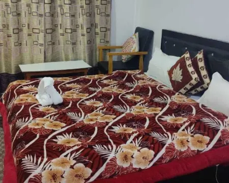 Hotel Neelgagan Hotels in Ganderbal