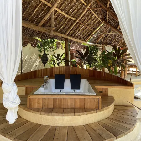 Lions' Luxury Eco Resort & Spa