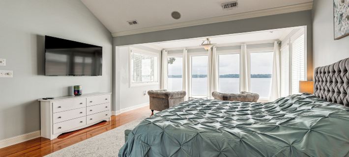 Waterfront Bliss: Wheeler Lake Retreat w/ Dock! Hotels in Limestone County