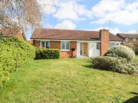 7 Marl Croft Hotels in 