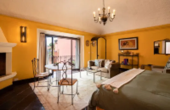 Holt - Casa Parque Juárez