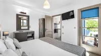 Evina Rooms & Suites فنادق في Kokkini Hani
