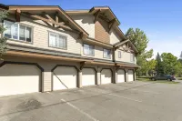 901 Crazy Horse Circle Condo