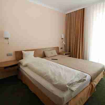 Lindemann Hotel Rooms