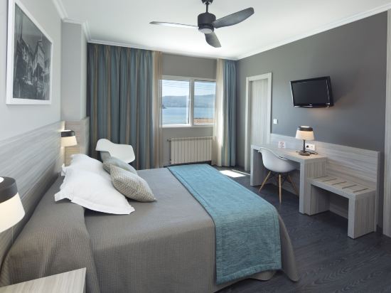 HOTEL COMBARRO