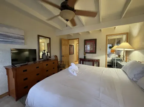 Mountain Harbor Lodge在歐阿奇塔湖上的小屋，由RedAwning提供