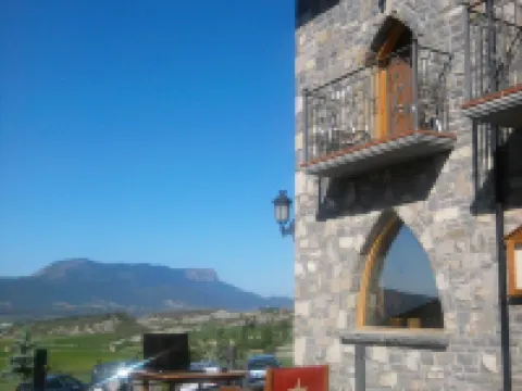 Hotel Restaurante y Casa Rural para grupos El Churrón Hoteles en Larrés