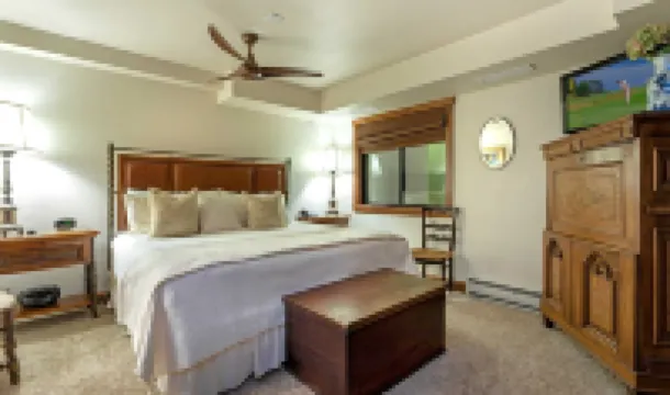 Lionsquare Lodge North #282 2 Bedroom Condo by RedAwning