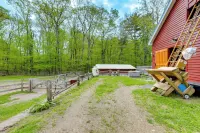 Killingly Barnyard Studio in Wine Country!