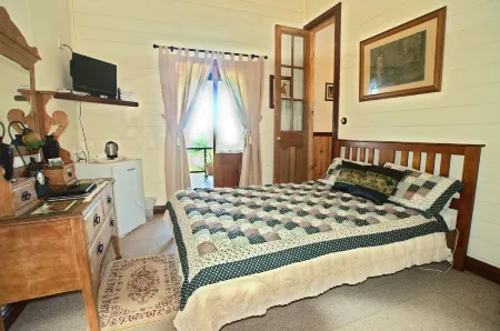 Butterfly Farm Bed and Breakfast Nirranda