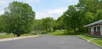 Paramount Motel Hotels in Middle Smithfield Township
