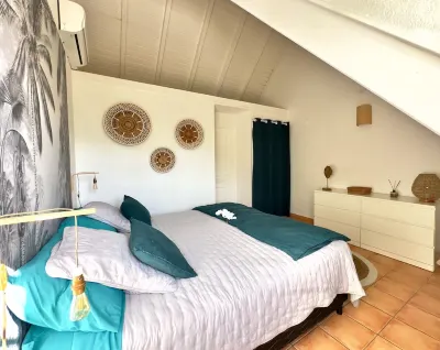 Very quiet and cozy condo located in Orient Bay walking distance from the beach.
