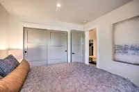 Hot Tub! Family Home 7 Mi to Diamond Peak Resort Hotel a Kings Beach