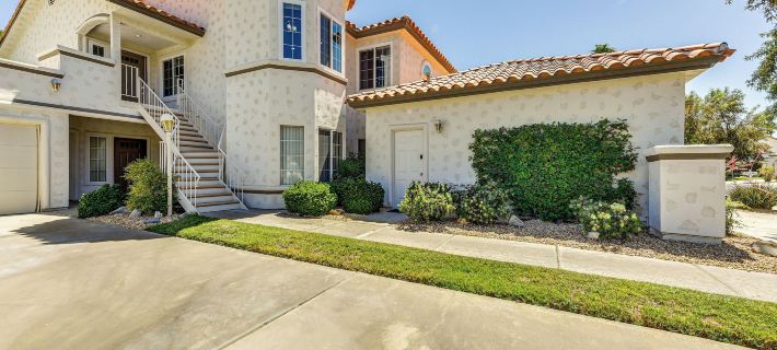 Pool Access Newly Renovated Palm Desert Condo Hotels in Palm Desert