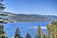 Stunning Stevenson Retreat w/ Mountain Views!